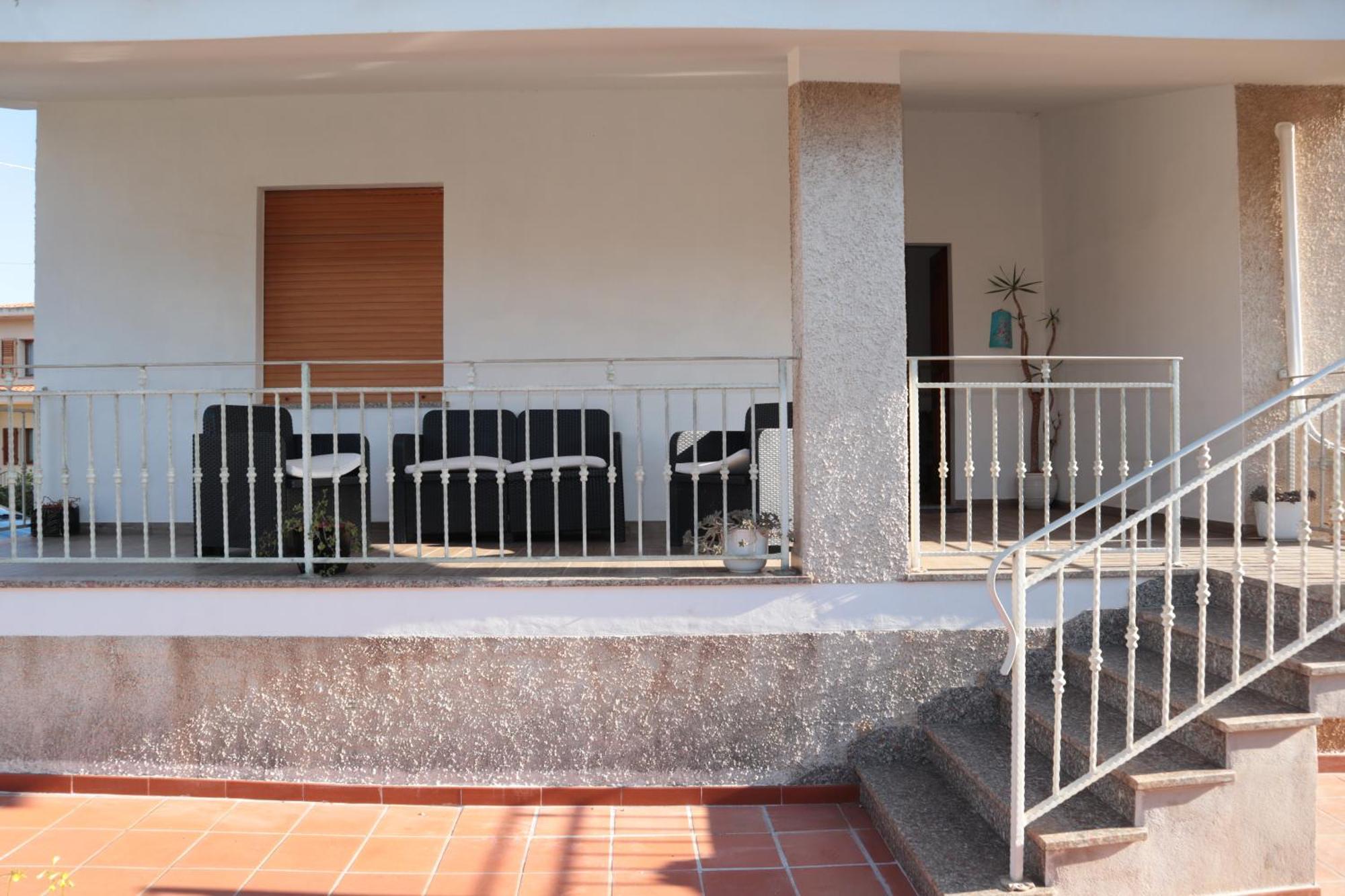 Appartamento Via Oristano บูโดนี ภายนอก รูปภาพ